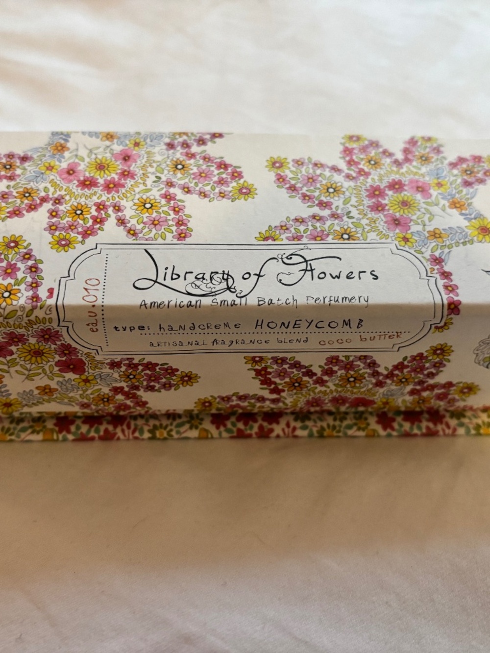 NEW SEALED “Library of Flowers” Honeycomb Hand Cream